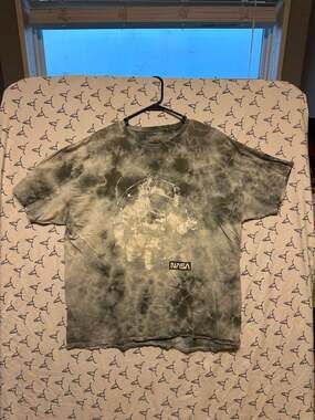 Hyper Space NASA Astronaut Graphic Gray Tie Dye T-Shirt